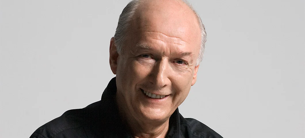 Peter Koelewijn live op het podium
