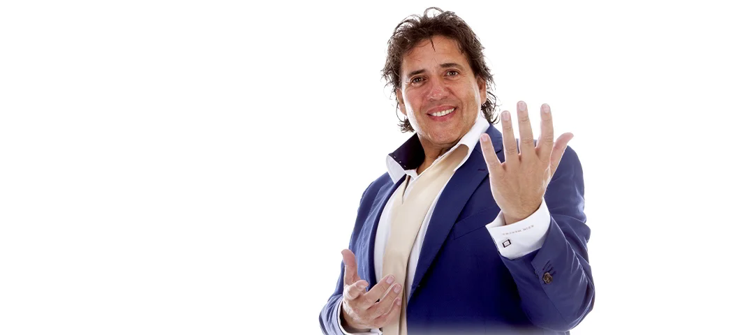 Rein Mercha live op het podium